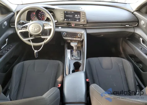 2021 Hyundai Elantra Sel z USA, uszkodzony, nr VIN 5NPLM4AG2MH009716